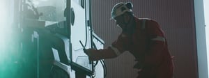 Onix Tags - Arbeider som skanner utstyr